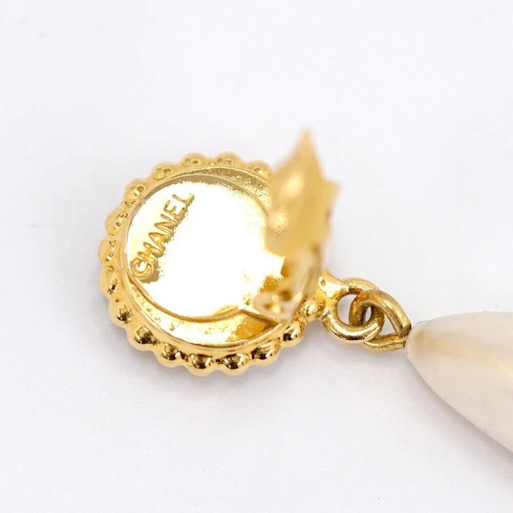 CHANEL Pearl Drop Clover Clip-On Earrings Gold Tone Auth w/Box #3165 - Picture 5 of 6